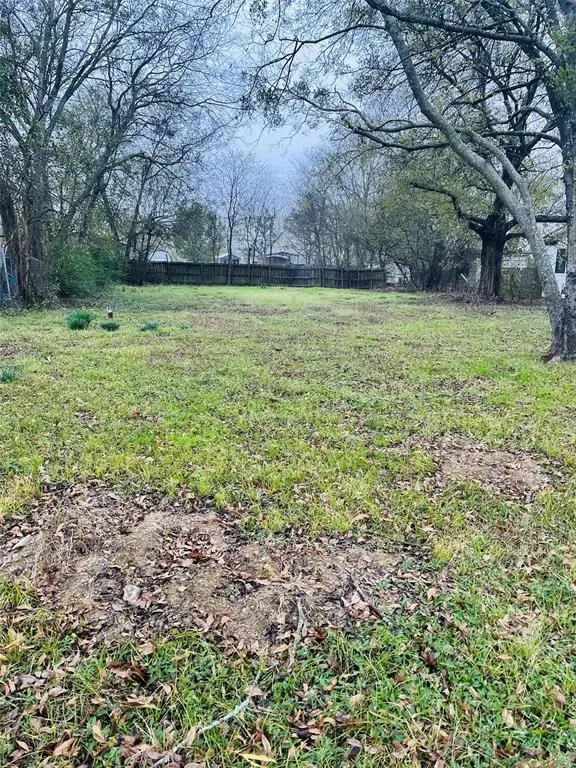 555 N 1st Street, Point, TX 75472