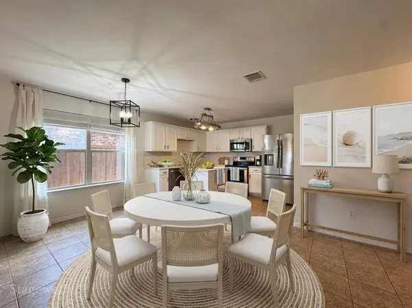 2007 Pine Knot Drive, Heartland, TX 75126