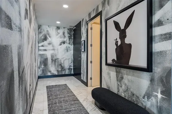 3130 N Harwood Street #1606, Dallas, TX 75201