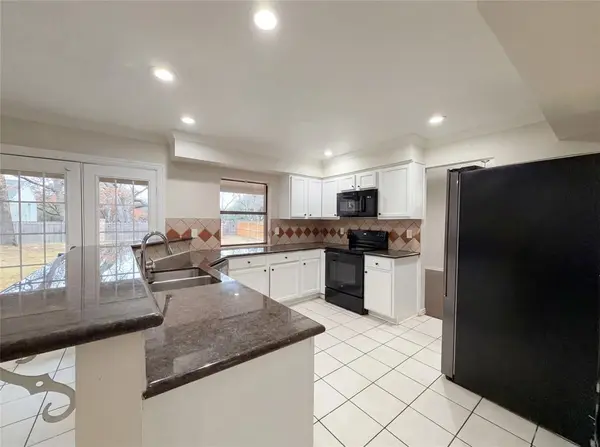 1951 Pin Oak Drive, Flower Mound, TX 75028