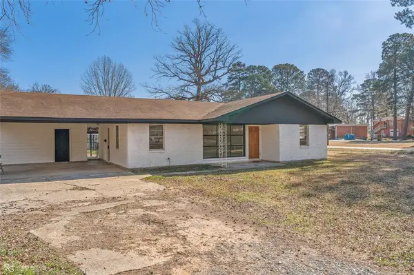 612 S Cypress, Vivian, LA 71082