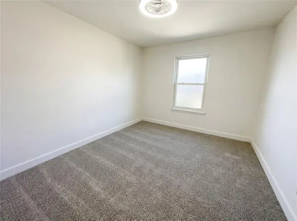 8321 Cloverglen Lane, Fort Worth, TX 76123