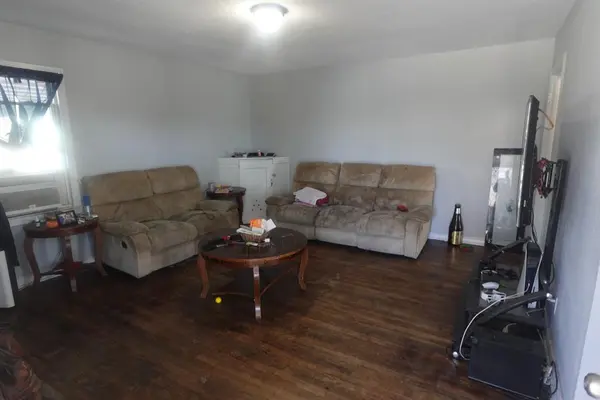 204 S Williams Drive, Comanche, TX 76442