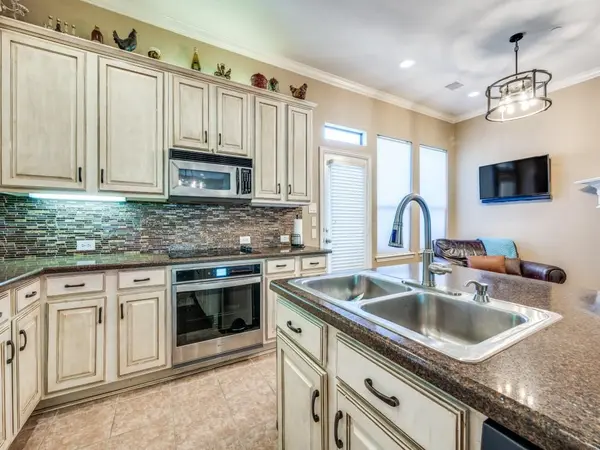 5721 Lunsford Road, Plano, TX 75024