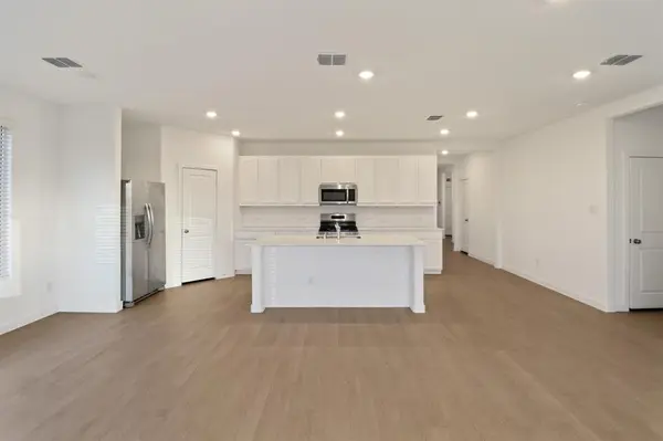 1016 Flameleaf Drive, Princeton, TX 75407