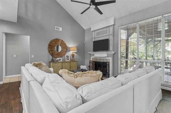 2113 Lavaca Trail, Carrollton, TX 75010