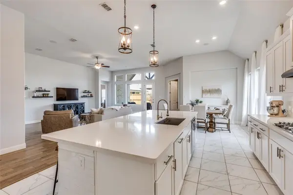 11805 Prudence Drive, Fort Worth, TX 76052