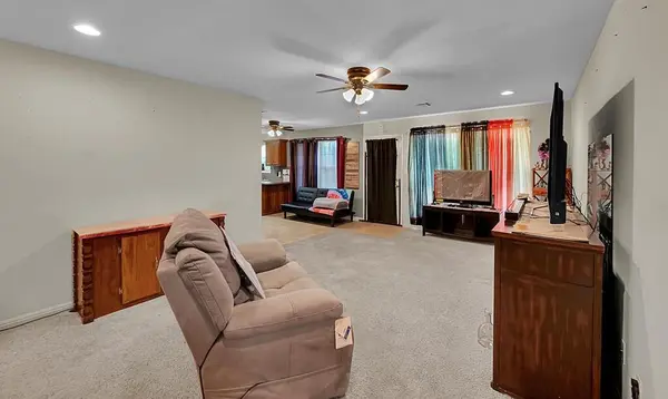 202 Wildcat Drive, Lacy Lakeview, TX 76705