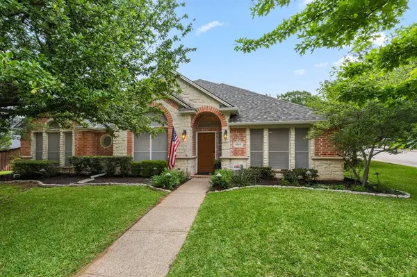 3317 Stonecrest Drive, Grapevine, TX 76051