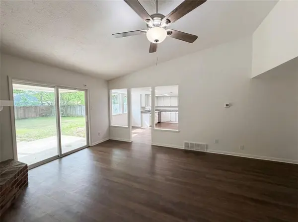 913 Jayellen Court, Burleson, TX 76028