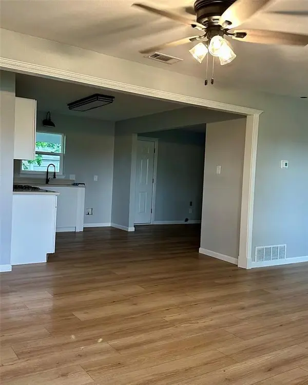 901 N Blanche Street, Terrell, TX 75160