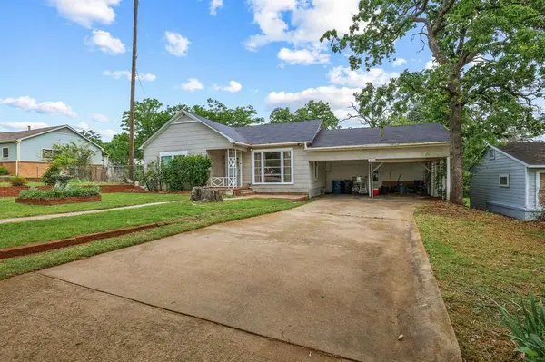 1107 W Hull Street, Denison, TX 75020