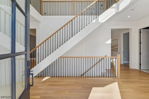 127 Stewart Rd, Millburn Twp., NJ 07078