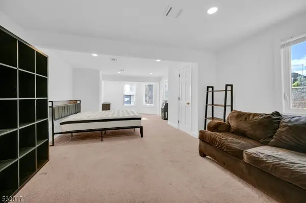 38 Morris St, Morristown Town, NJ 07960