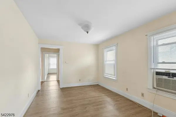 84 W Cherry St, Rahway City, NJ 07065