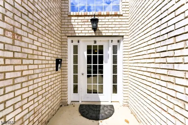 30 Mountain Ave #9B 8, Paterson City, NJ 07501