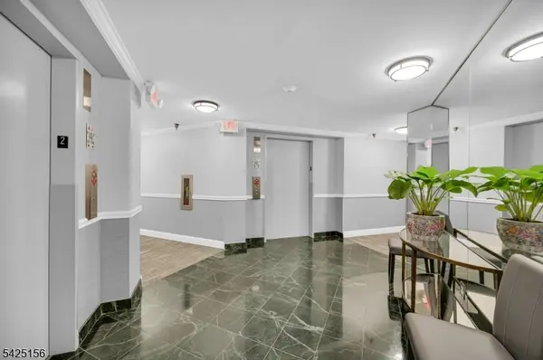 609 W S Orange Ave #2N, South Orange Village Twp., NJ 07079