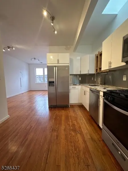 22 Willowdale Ave #2, Montclair Twp., NJ 07042