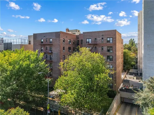 1180 Ocean Pkwy #3E, Brooklyn, NY 11230