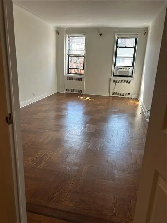 110 Shore BLVD #5A, Brooklyn, NY 11235