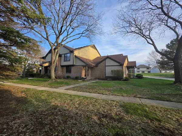 314 Meadow Bridge DR, Rochester Hills, MI 48307