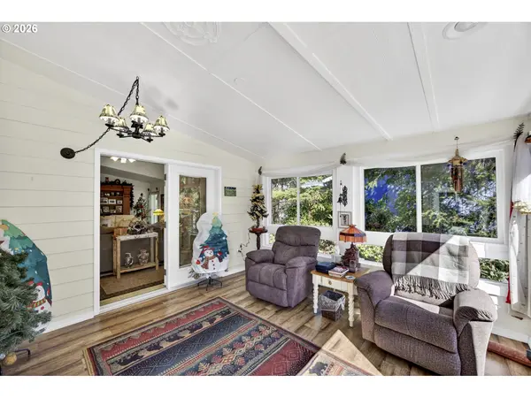 421 SHERWOOD LOOP, Florence, OR 97439