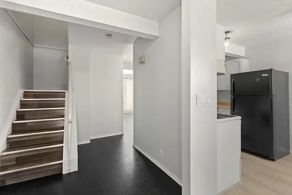 5520 1 AVE SE #56, Calgary, AB T2A 5Z7
