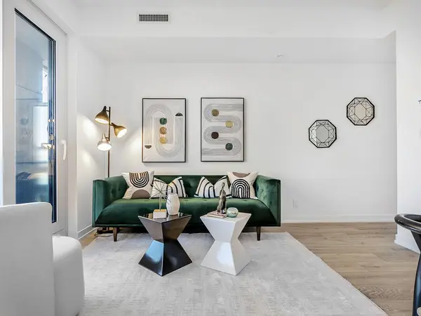 2020 Bathurst ST #1910, Toronto C03, ON M5P 0A6