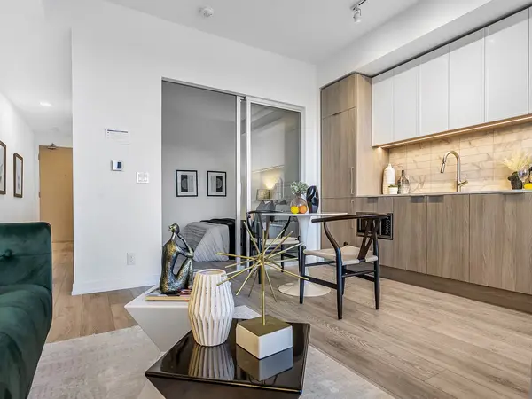 2020 Bathurst ST #1910, Toronto C03, ON M5P 0A6