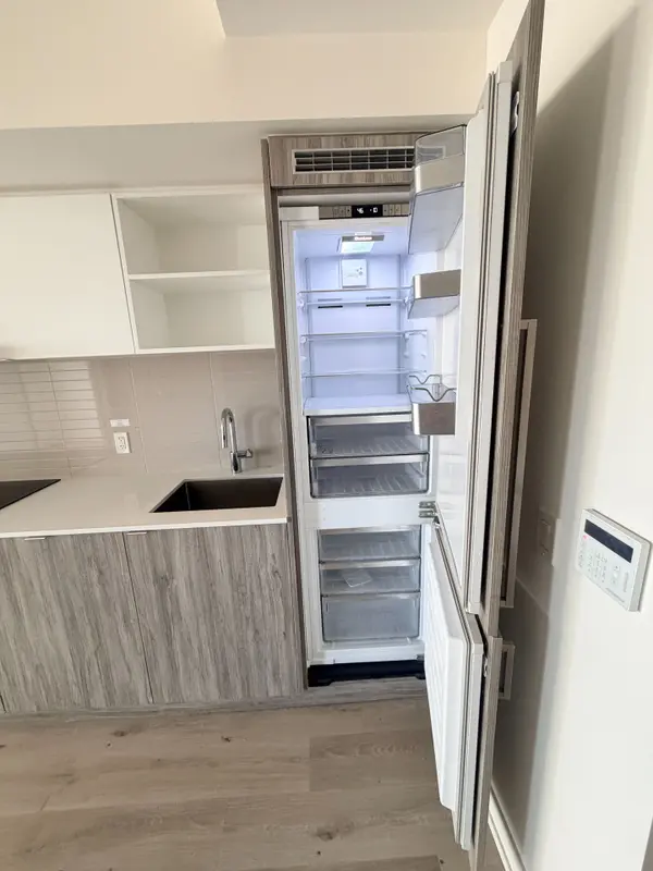 138 Downes ST #1705, Toronto C08, ON M5E 0E4