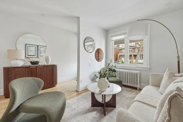 683 Hillsdale AVE E, Toronto C10, ON M4S 1V4