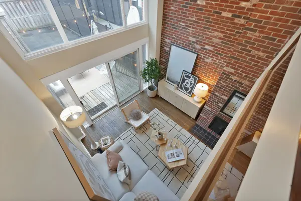 65 Mcgill ST, Toronto C08, ON M5B 1H3