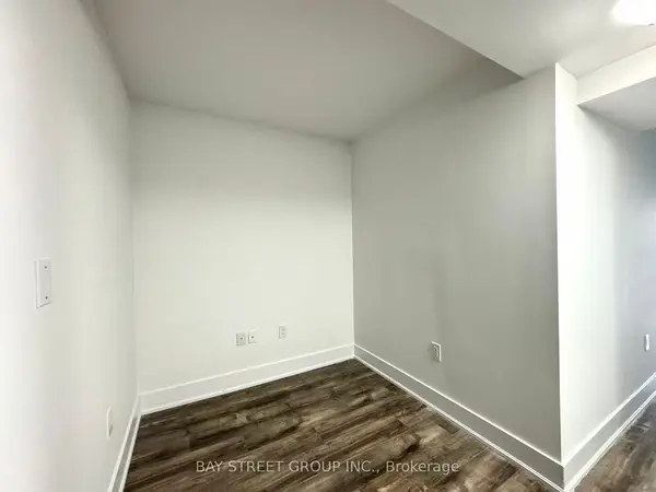 955 Bay ST #1203, Toronto C01, ON M5S 2A2