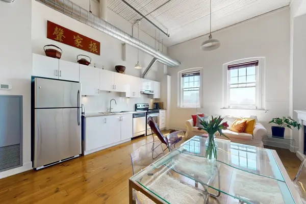 183 Dovercourt RD #504, Toronto C01, ON M6J 3C7