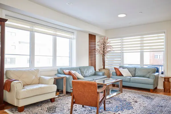 70 Baynes WAY #8, Bradford West Gwillimbury, ON L3Z 4M3