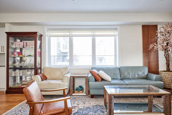 70 Baynes WAY #8, Bradford West Gwillimbury, ON L3Z 4M3