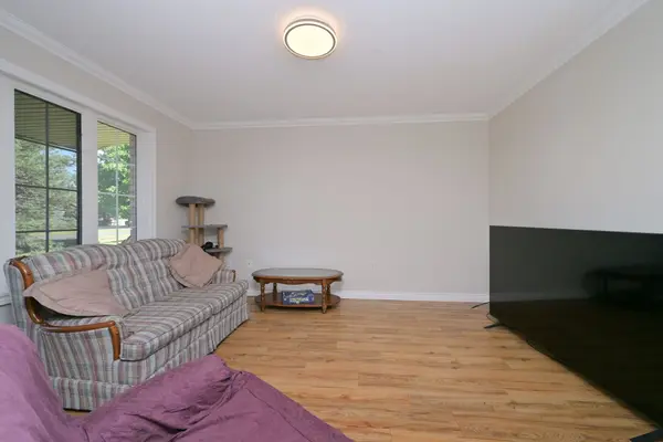 16 Brian CRES, Adjala-tosorontio, ON L0M 1J0