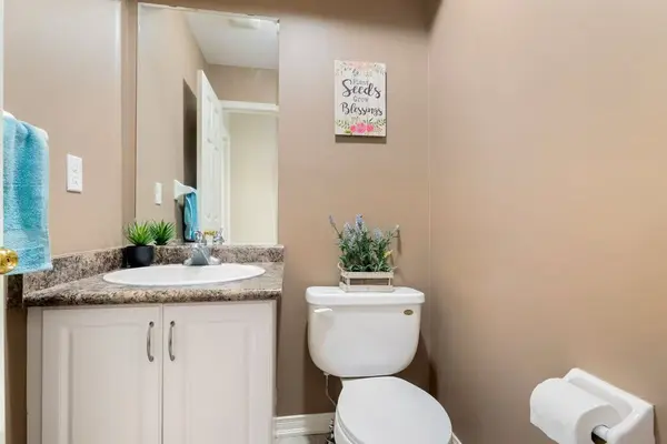 128 Hillwood ST, Markham, ON L6C 0B8