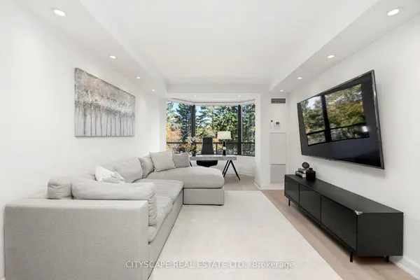 7460 Bathurst ST #209, Vaughan, ON L4J 7K9