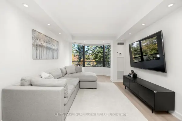 7460 Bathurst ST #209, Vaughan, ON L4J 7K9