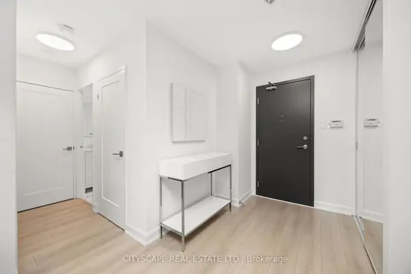 7460 Bathurst ST #209, Vaughan, ON L4J 7K9