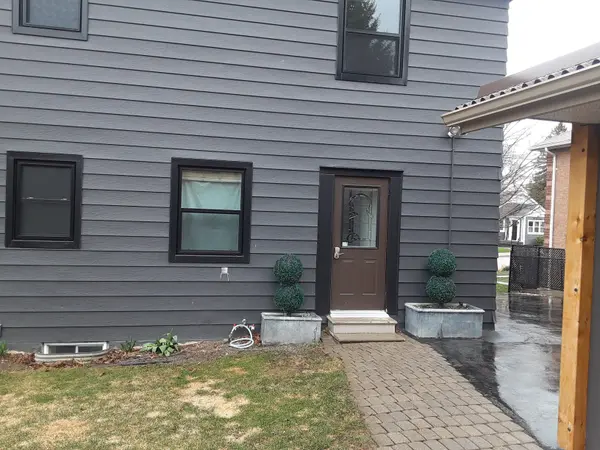 57 Hurd (lower level) ST, Bradford West Gwillimbury, ON L3Z 2B2