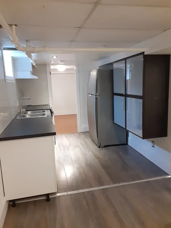 57 Hurd (lower level) ST, Bradford West Gwillimbury, ON L3Z 2B2