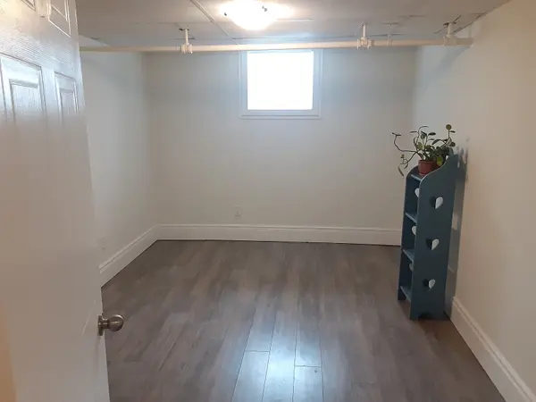 57 Hurd (lower level) ST, Bradford West Gwillimbury, ON L3Z 2B2