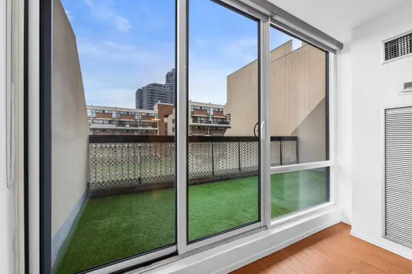 364 The East Mall N/A #221B, Toronto W08, ON M9B 6C5