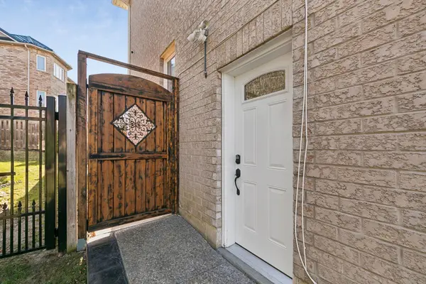 124 Harbourtown CRES #Basement, Brampton, ON L6V 4P3