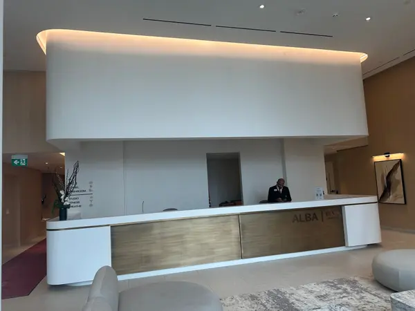 1 Fairview RD E #2310, Mississauga, ON L5A 4C6