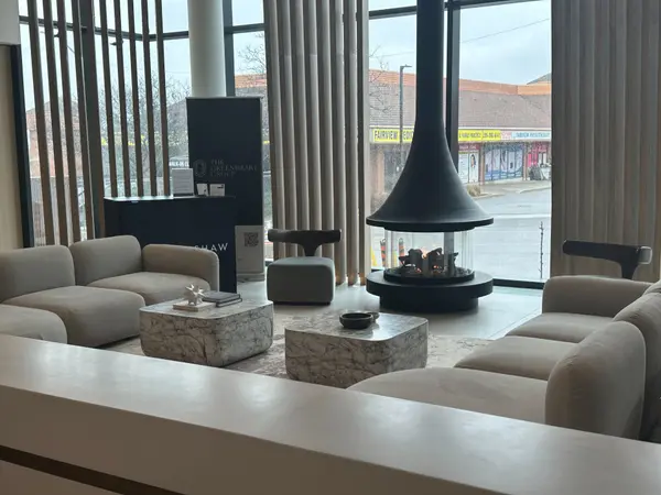 1 Fairview RD E #2310, Mississauga, ON L5A 4C6