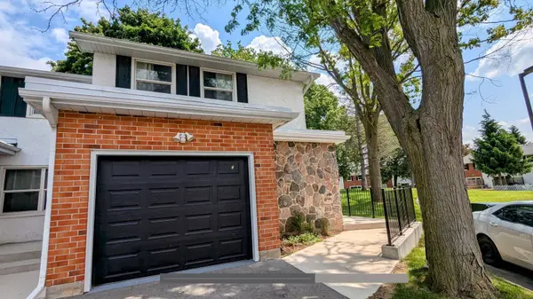 431 Keats WAY #5, Waterloo, ON N2L 5S7