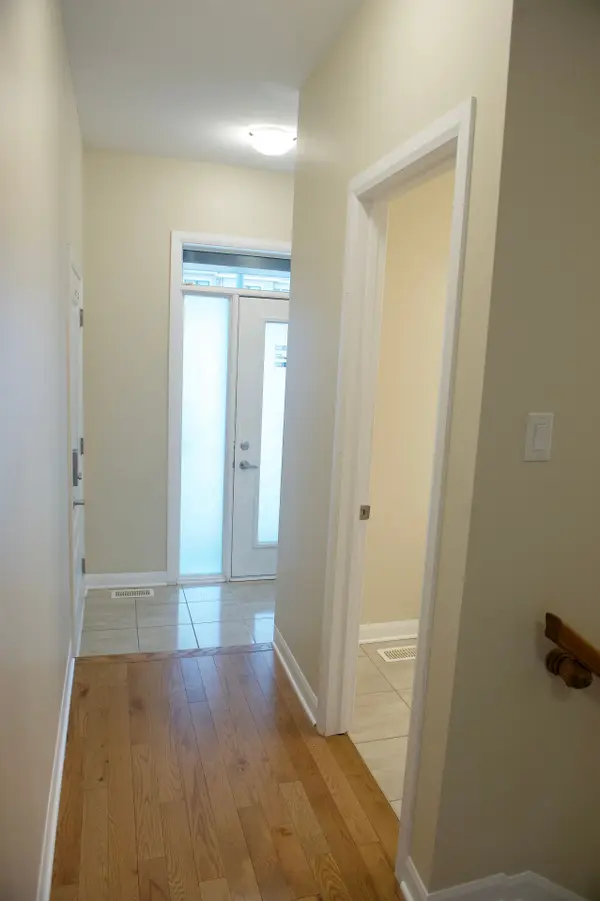 222 Geyser PL, Barrhaven, ON K2J 6P1